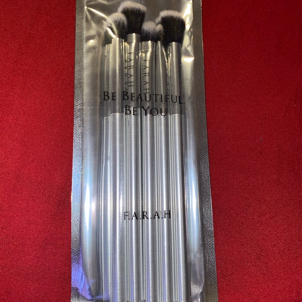 Farah eye brush set